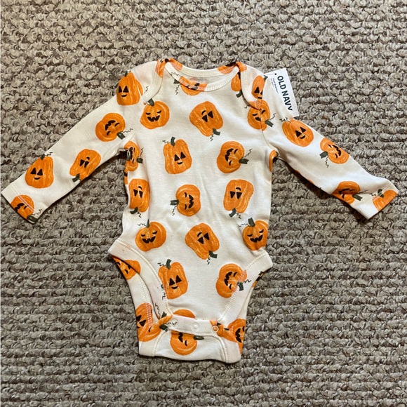 NWT Baby Pumpkin Onesie 🎃 0-3mo - Picture 1 of 2